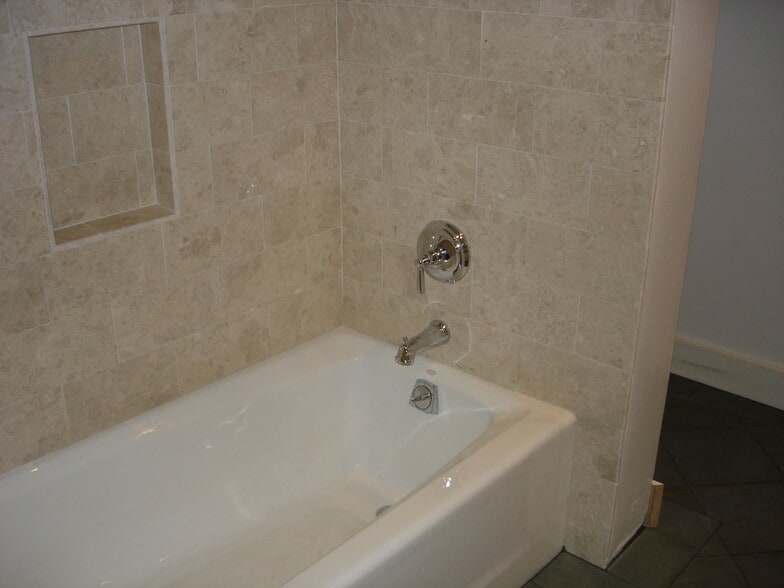 Building Photo - 3411 Helms Ave