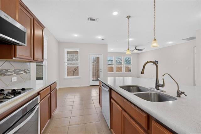 Building Photo - 709 Windward Dr