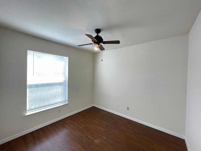 Building Photo - Water View!! 4 Bedroom/2 Bath Orlando Condo in Bella Terra!