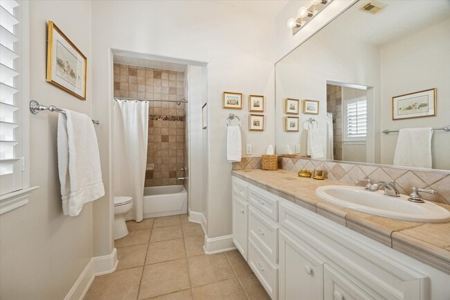 Building Photo - 2643 Westgate Dr