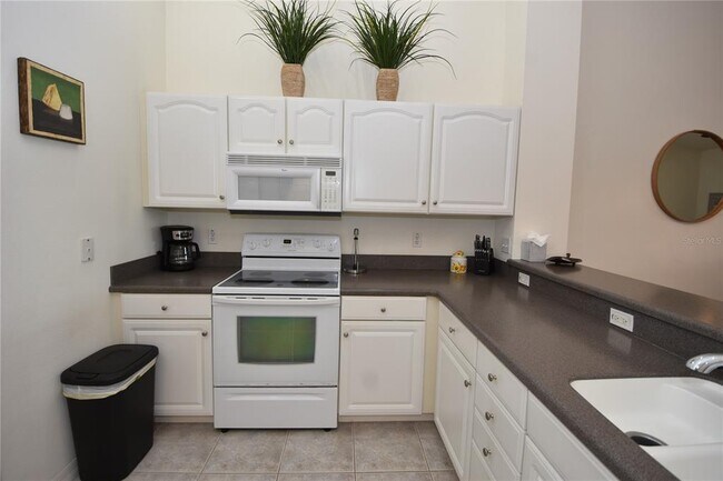 Building Photo - 400 Canopy Walk Ln