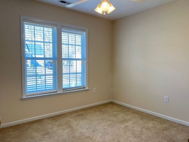 Building Photo - 3 Bedroom | 2.5 Bath Home in Holly Springs...