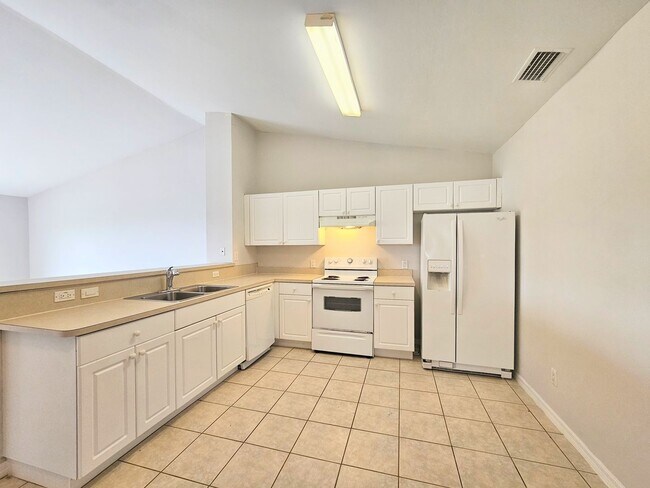 Building Photo - Charming 3-Bedroom Home in Convenient Lehi...