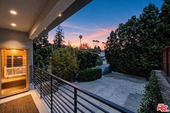 Building Photo - 2035 De Mille Dr