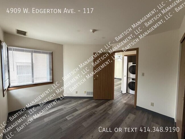 Building Photo - 4909 W Edgerton Ave