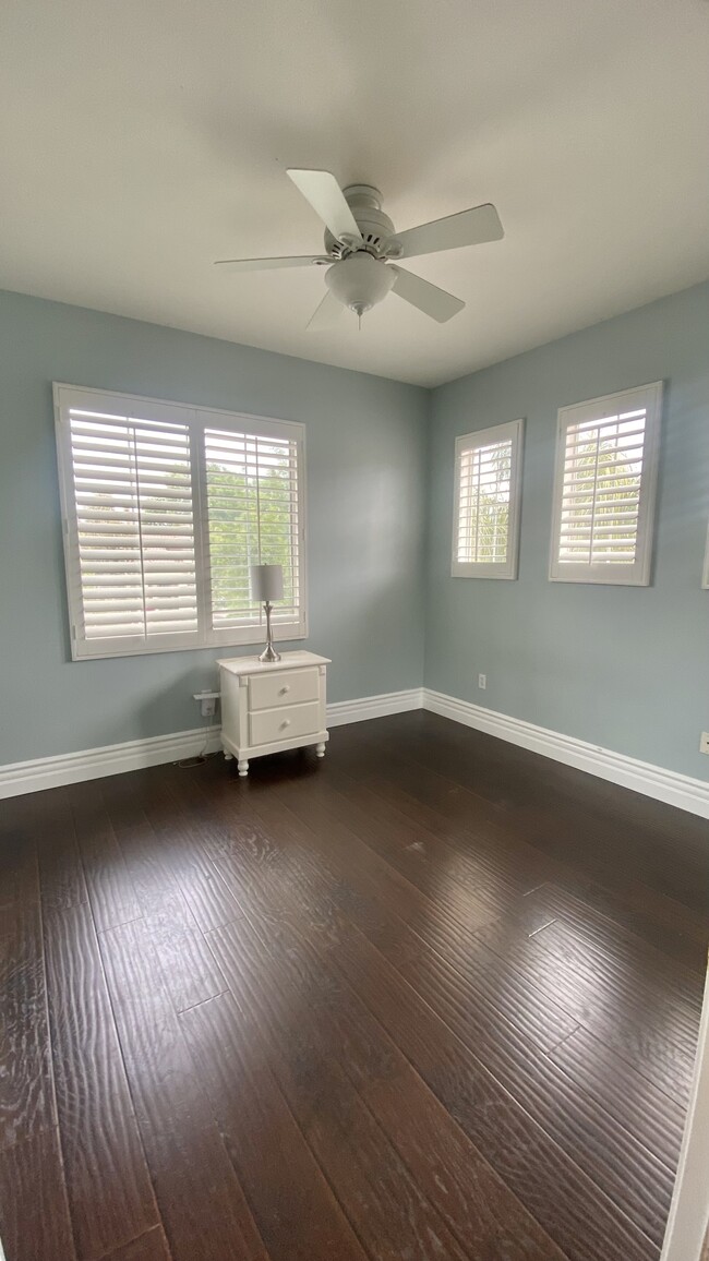 Building Photo - 2623 Sunshine Valley Ct