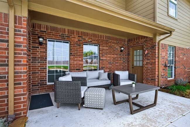 Building Photo - 3329 Oak Dale Way