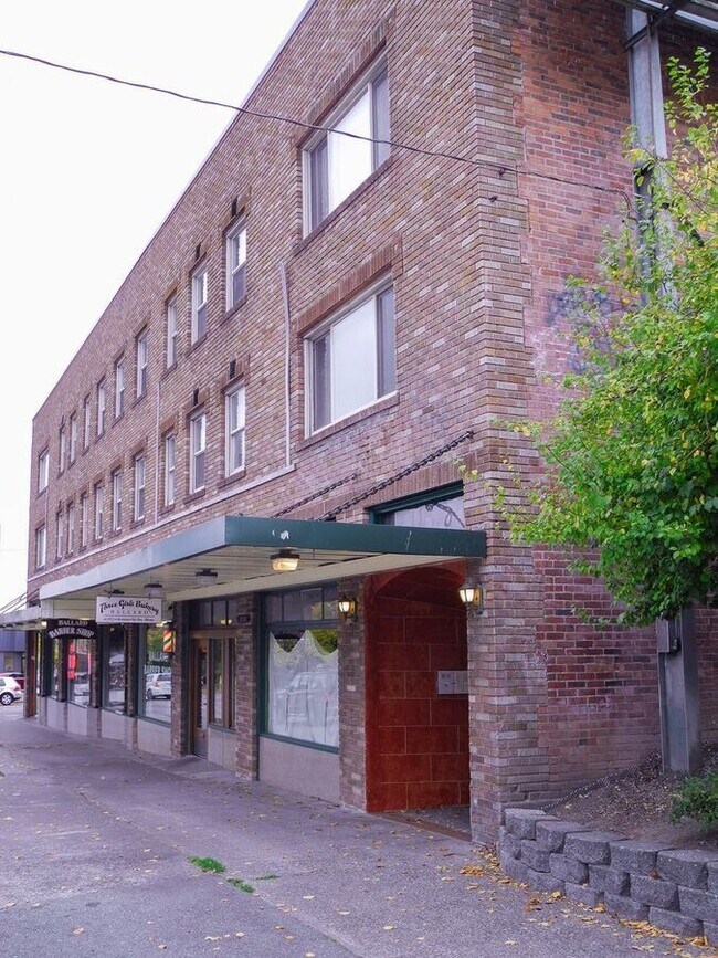 Building Photo - 6209 1/2 15th Ave NW-202