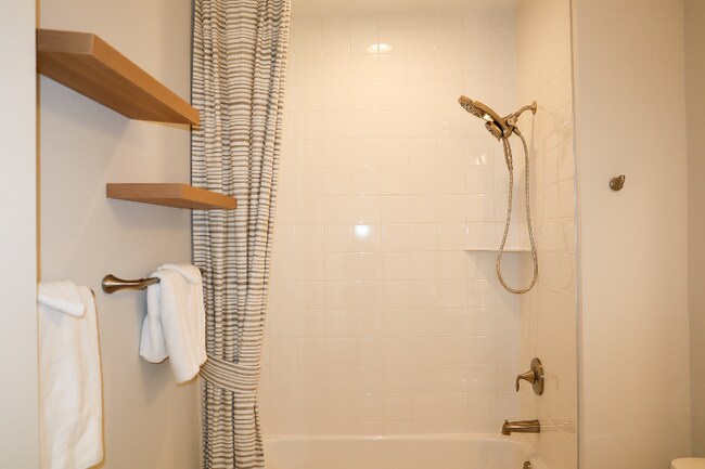 Building Photo - 38893 Verandah Bay Drive