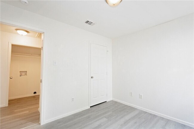 Building Photo - 1802 16th St