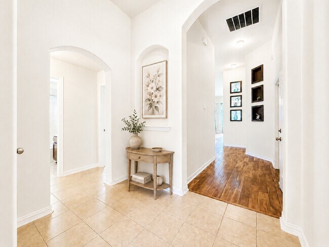 Building Photo - 2410 Horned Owl Dr
