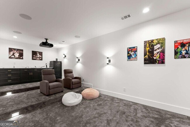 Building Photo - 151 S Pointe Dr