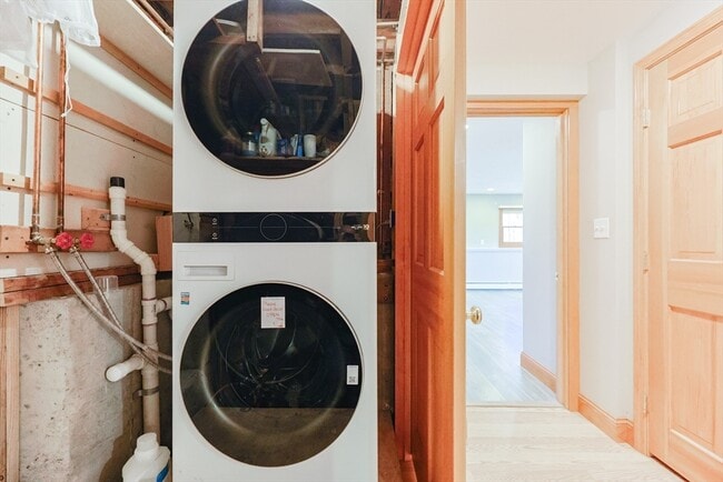 Building Photo - 68 Greene St