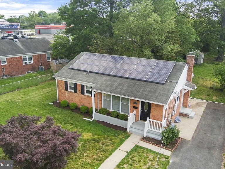 Building Photo - 2711 Edfeldt Dr