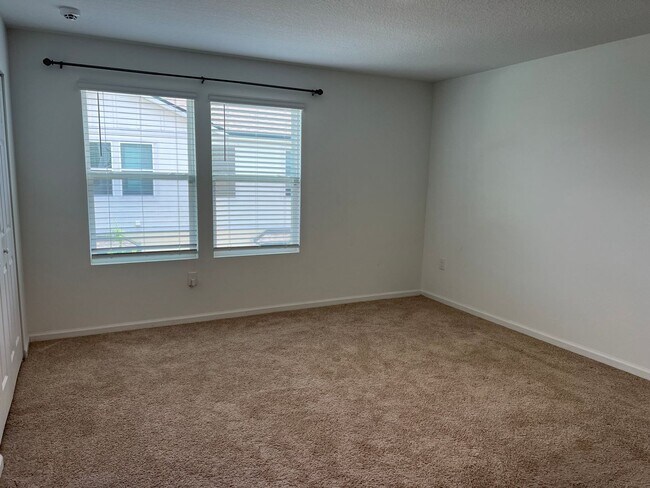 Building Photo - Move In Ready Rental