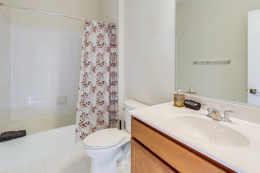 Building Photo - 14566 Alsace Ln