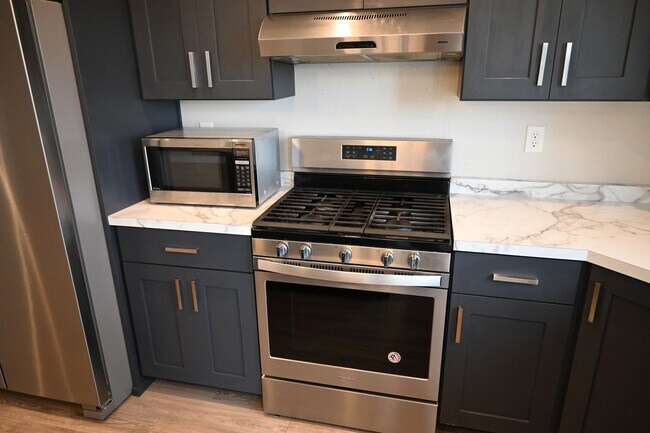 Building Photo - Beautiful 4 Bedroom Home by Brooks Harbor ...