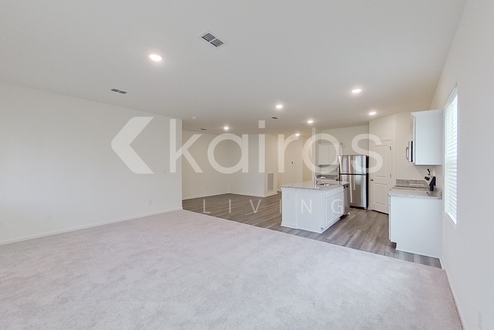 Building Photo - 628 Muster Fld Ct