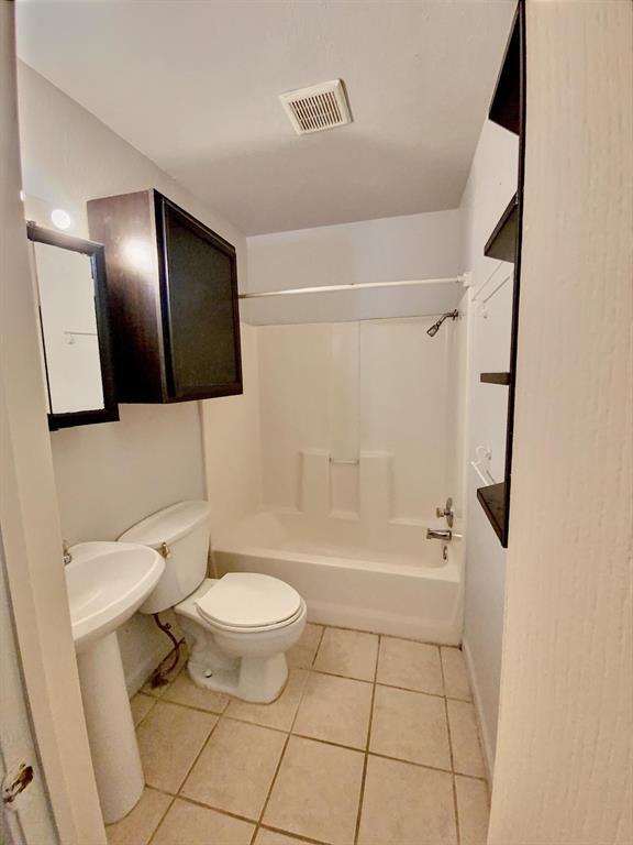 Building Photo - 132 Grothe Ln