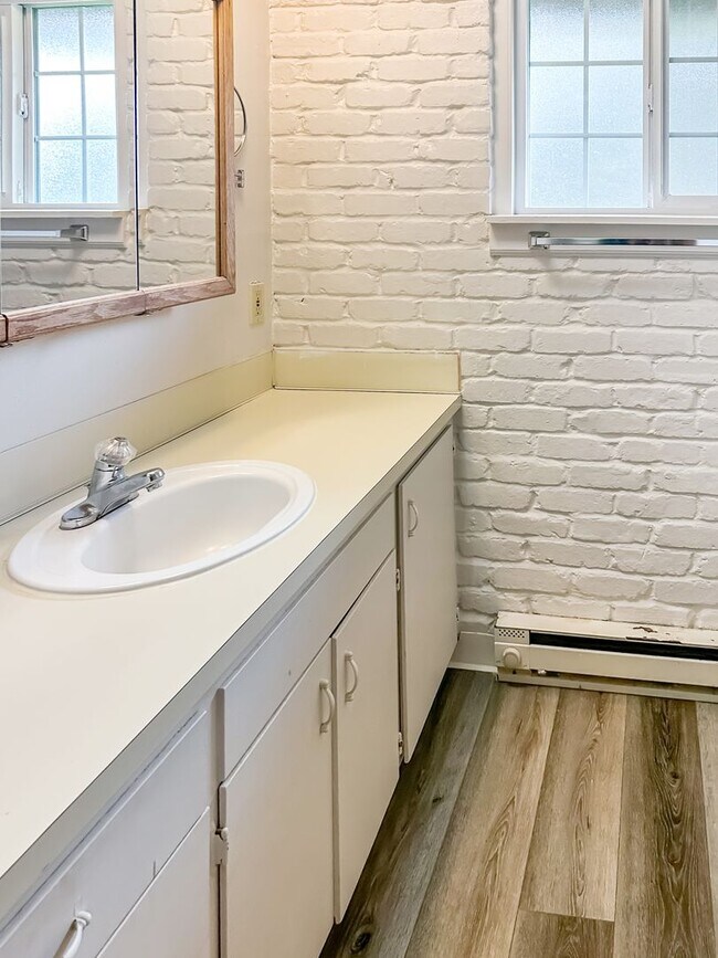 Building Photo - 10312-14 13th St Ct E