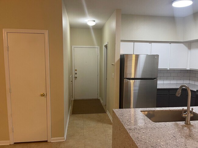 Building Photo - College Station - 4 Bedroom / 2.5 Bath / 2...