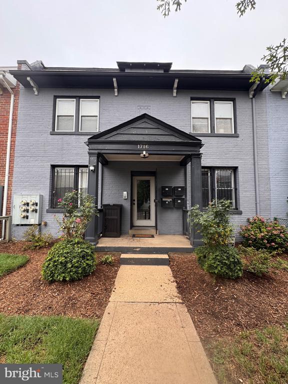 Building Photo - 1716 West Virginia Ave NE