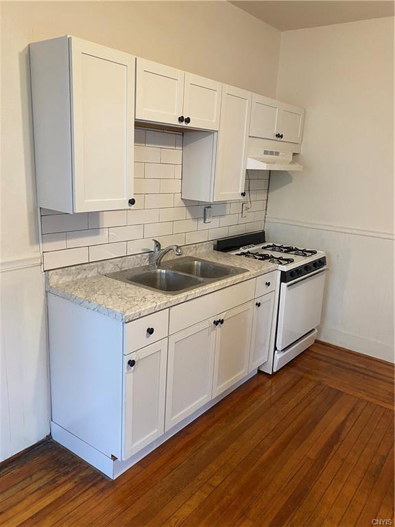 Building Photo - 412 Douglas St