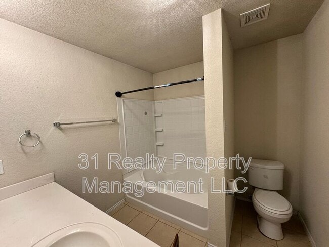 Building Photo - 1415 Swan Ridge Dr