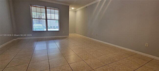 Building Photo - 5980 W Sample Rd