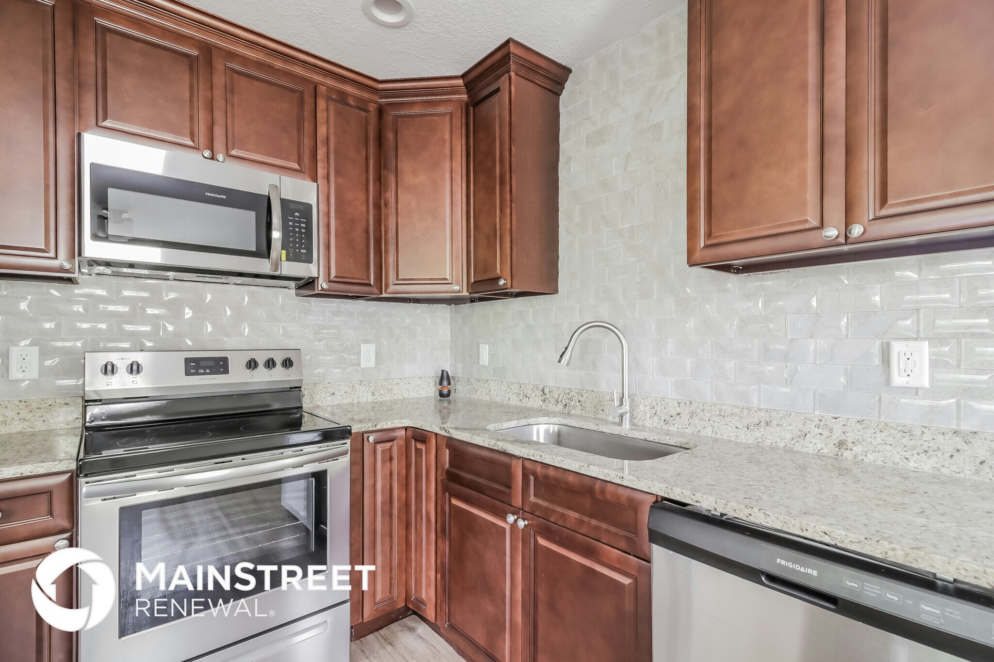 Building Photo - 2906 Paine Ln