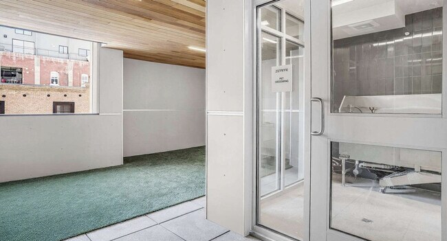 Building Photo - 360 W 200 S