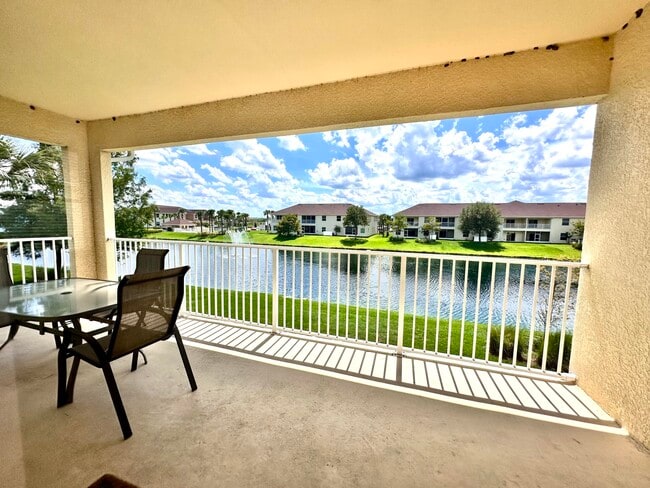 Building Photo - 3900 Playa Del Sol Dr