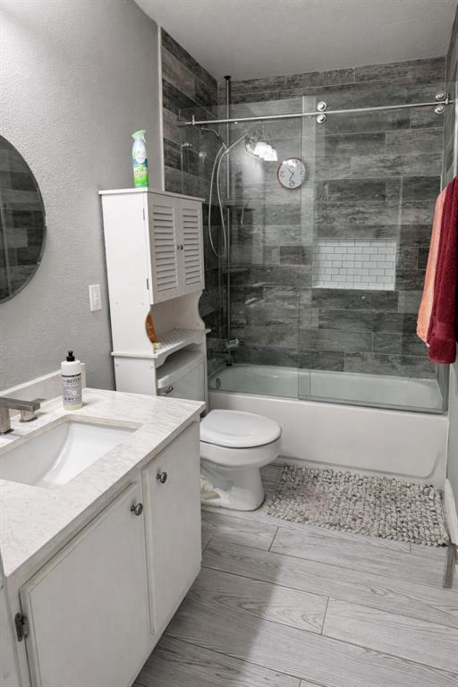 Building Photo - 2450 Ashdale Dr