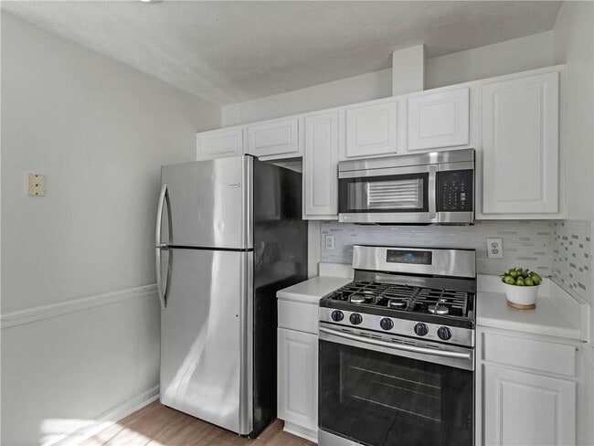 Building Photo - 108 Greenleaf Dr