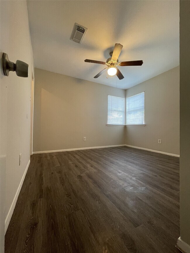 Building Photo - 7611 Shaddock Dr