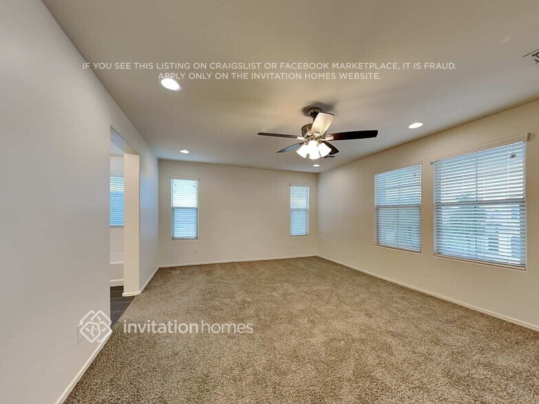 Building Photo - 3361 N Los Alamos