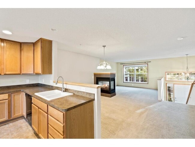 Building Photo - 899 Ledgestone Dr