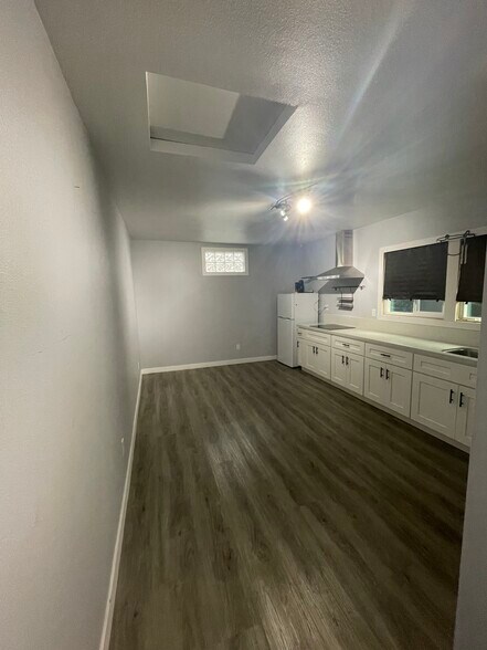 Studio - 6425 Haas Ave