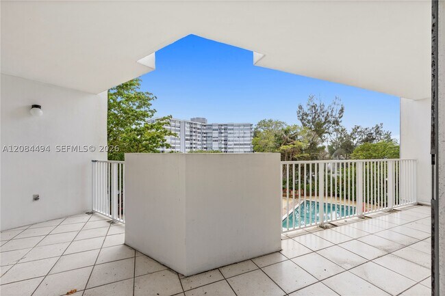 Building Photo - 1200 NE Miami Gardens Dr