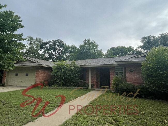 Building Photo - Charming 3 Bed / 2 Bath Home in a Quiet Central Neighborhood