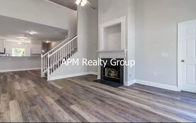 Building Photo - Easly Living Townhome