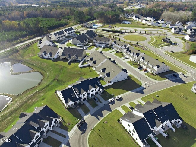 Building Photo - 759 Putney Hl Rd