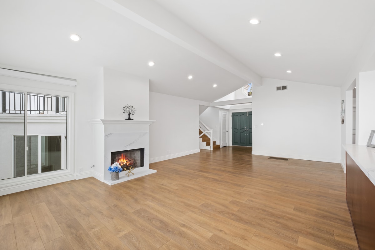 Building Photo - 4013 Via Manzana