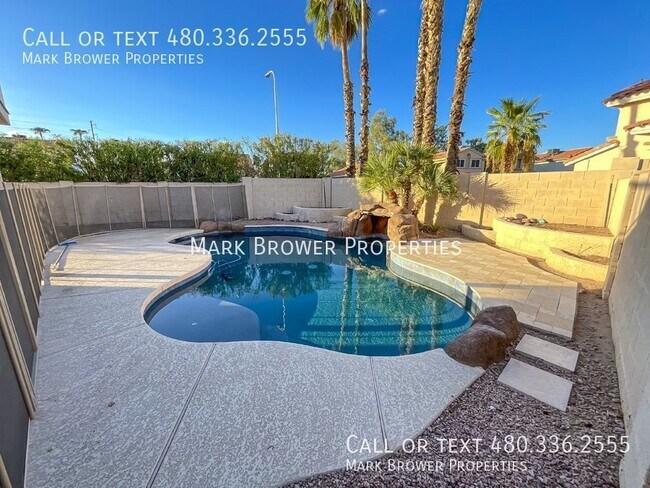 Building Photo - 4102 E Woodland Dr