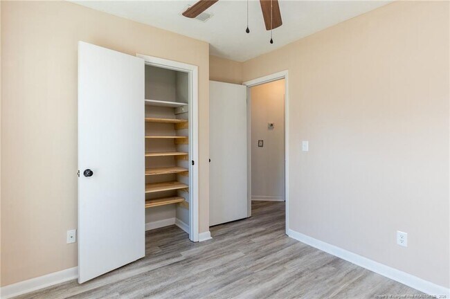 Building Photo - 1000 Tyler Dr