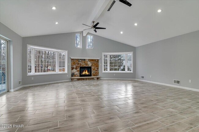 Building Photo - 502 Carrock Way