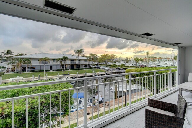 Building Photo - 68 Yacht Club Dr