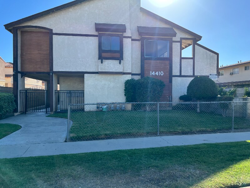 Building Photo - 14410 Beckner St