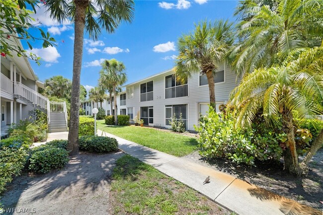 Building Photo - 1933 Courtyard Way