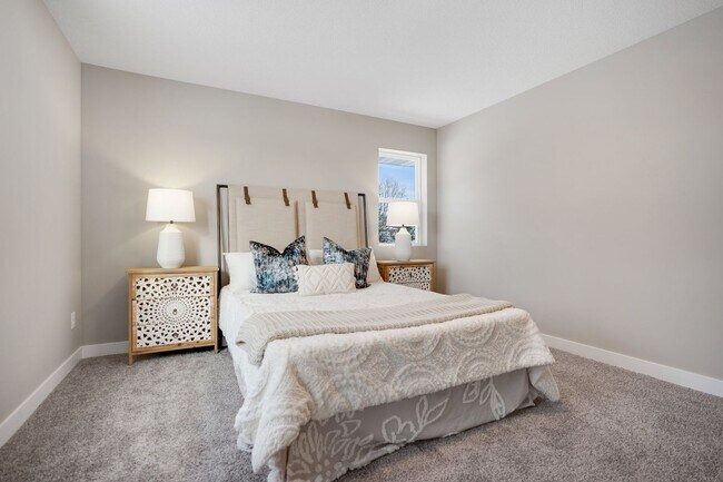 Building Photo - Available 07/01! New Build 4 bed 3 Bath in Hopkins!